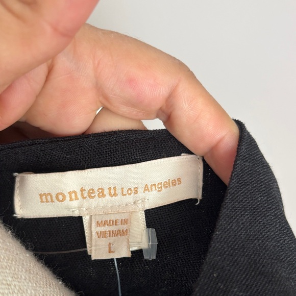 Monteau Black Button-Up Crop Top - Picture 2 of 6